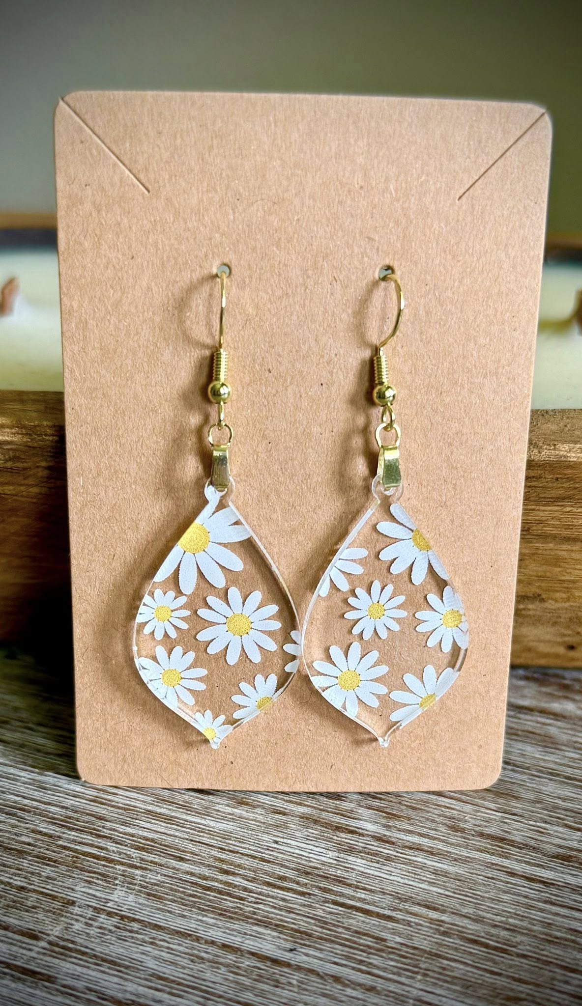 Acrylic Dangle Earrings - Daisy Design